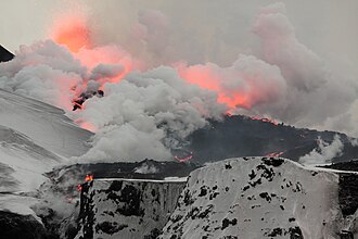 Fissure volcano