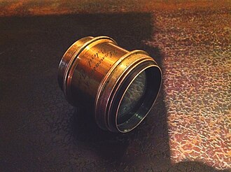 Achromatic lens